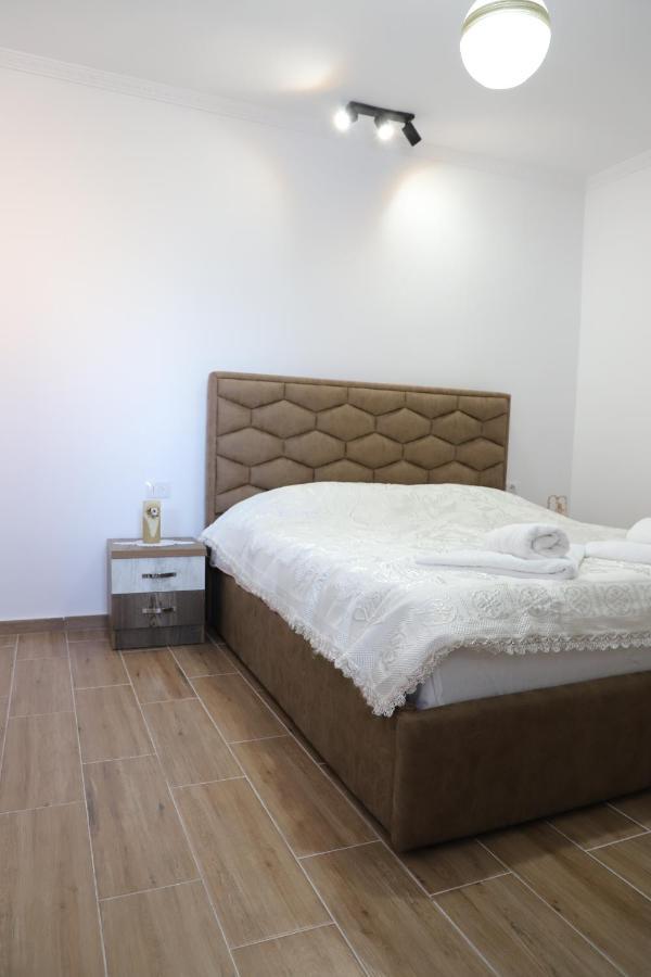 Amelia Apartment Berat Exterior photo